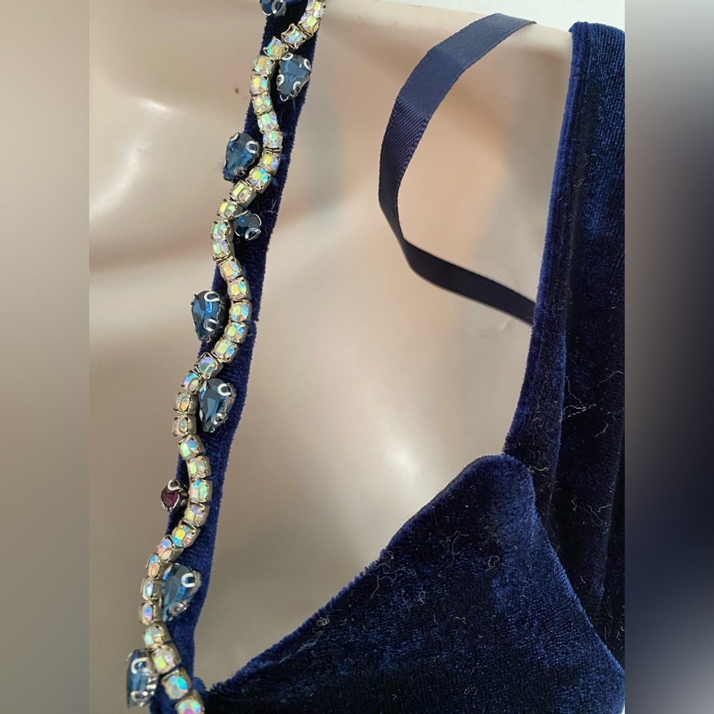 Dancing Queen velvet Midnight Blue Gown - Picture 11 of 13